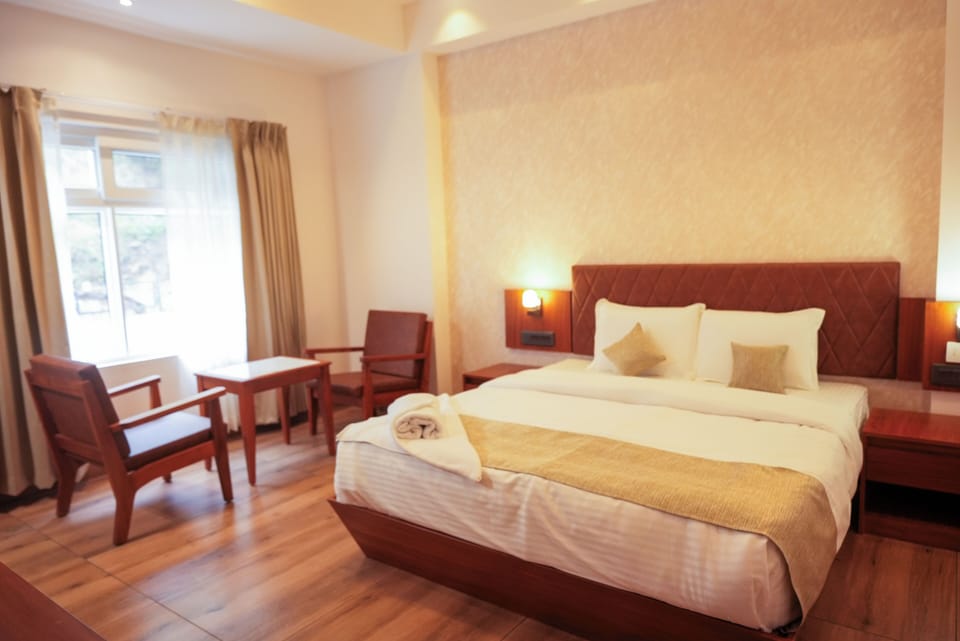 Deluxe Room, Balcony, Mountain View | Soundproofing, free WiFi