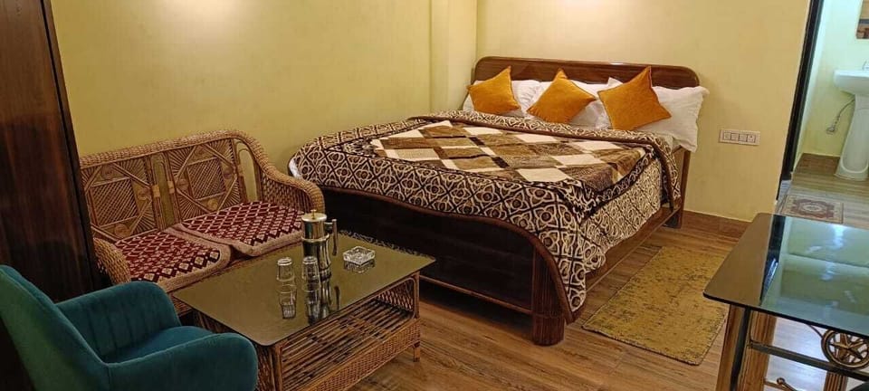 Family Double Room | Free WiFi