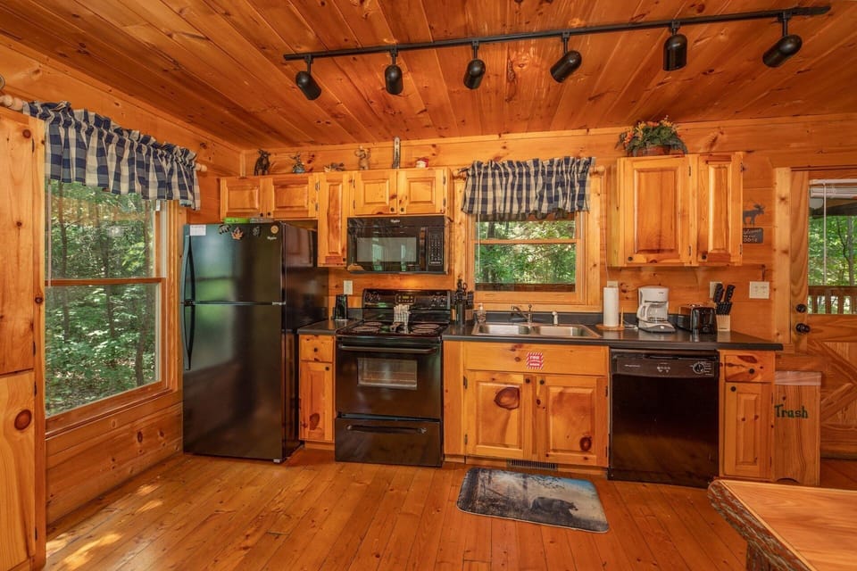 A fully equipped kitchen, perfect for preparing and enjoying home-cooked meals during your stay.