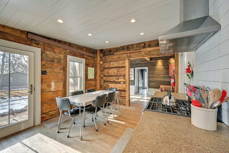 House (2 Bedrooms) | Interior