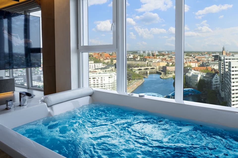 Private spa tub