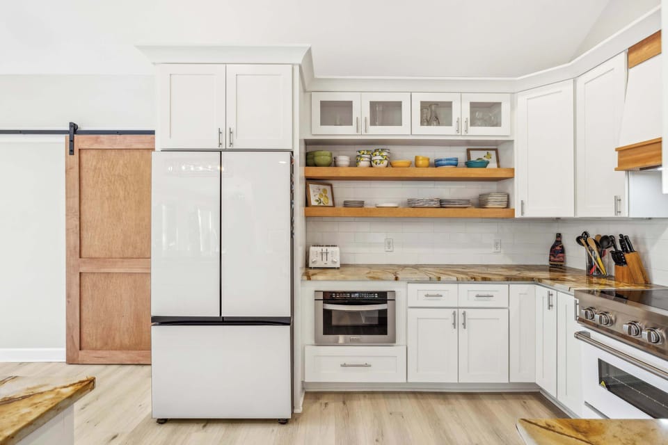 Prepare your favorite meals in the full kitchen 