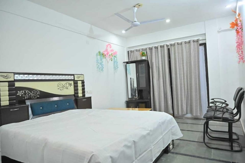 Deluxe Triple Room | Laptop workspace, free WiFi