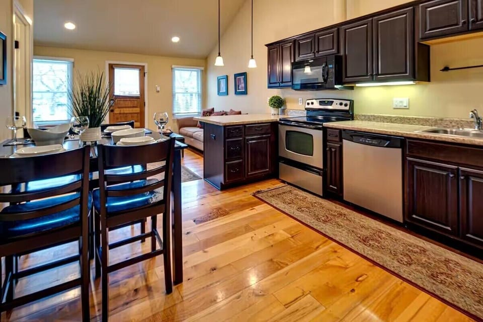 Gourmet Kitchen