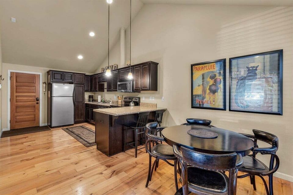 Gourmet Kitchen