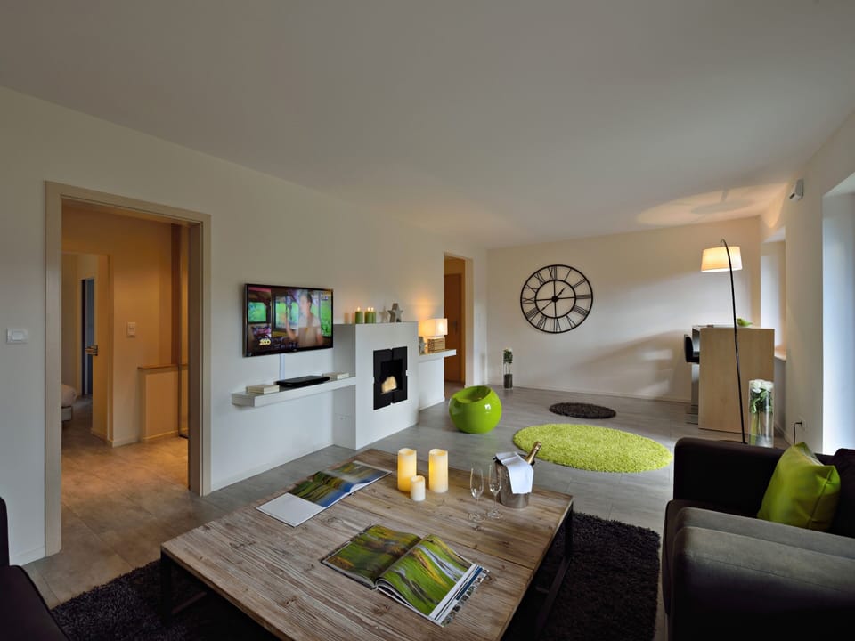 Luxury Suite, Ensuite (Voyage à l'infini ) | Premium bedding, soundproofing, WiFi (free), individually decorated
