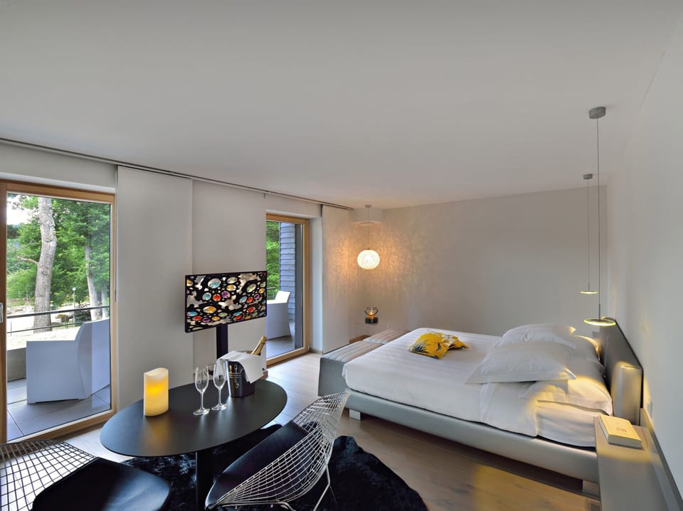 Suite, Private Bathroom (Alchimie des sens ) | Premium bedding, soundproofing, WiFi (free), individually decorated