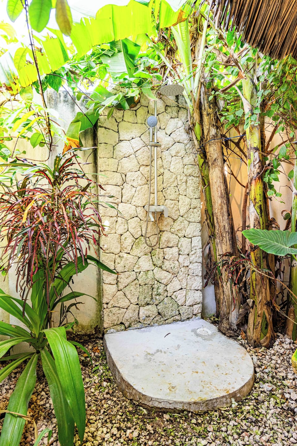 Superior Bungalow | Bathroom | Shower, free toiletries, towels, soap
