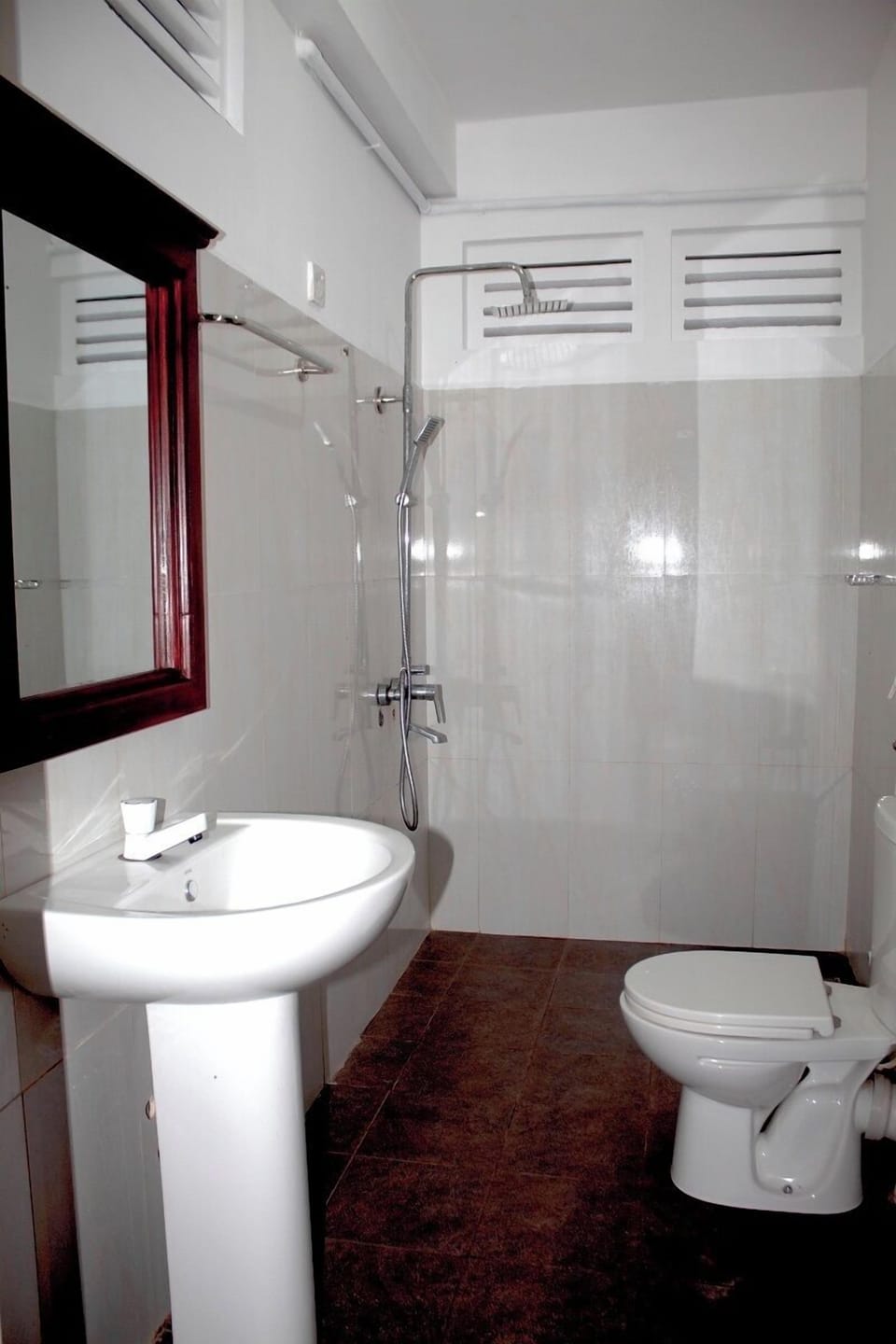 Shower, free toiletries, towels, soap