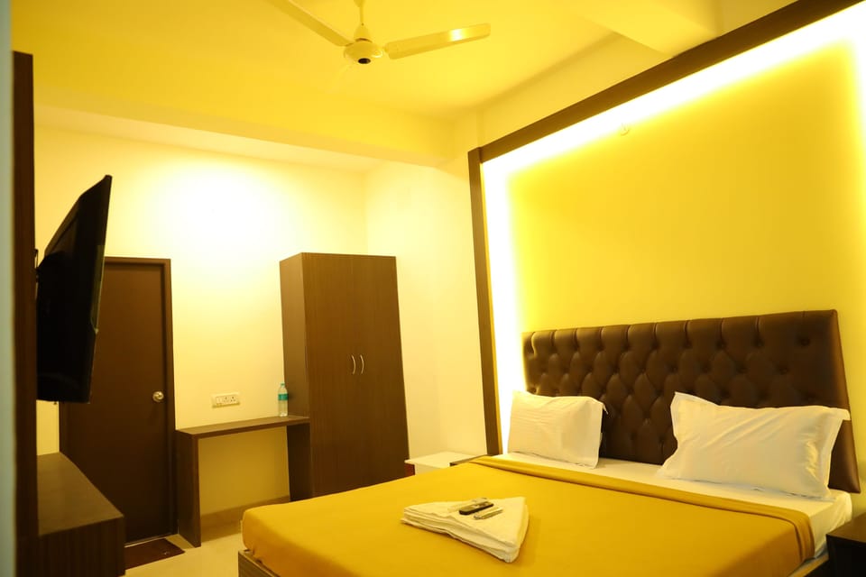 Double Room | Soundproofing, free WiFi, bed sheets