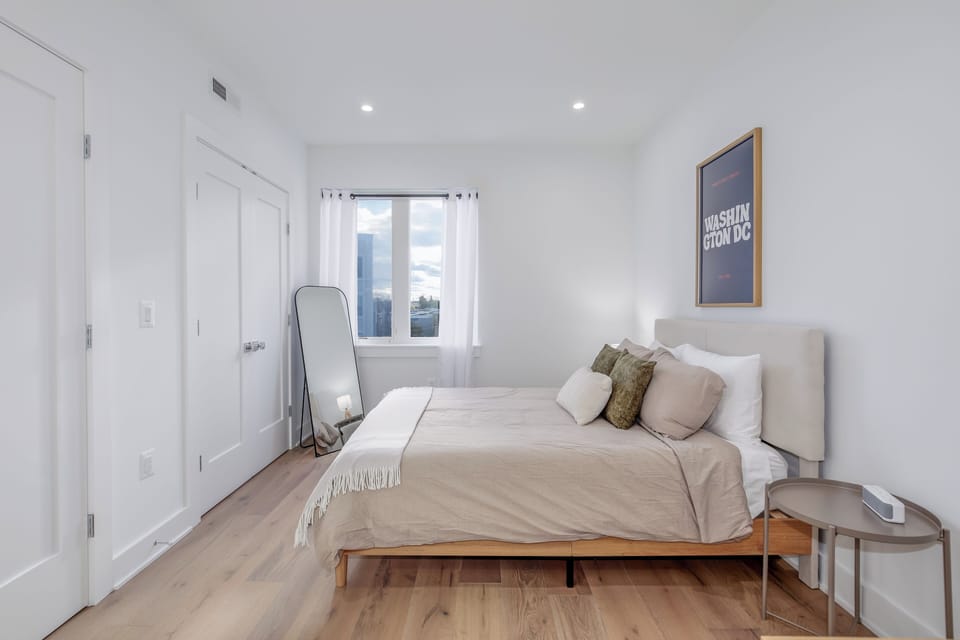 Apartment, 2 Bedrooms, Non Smoking, Private Bathroom | 2 bedrooms, blackout drapes, iron/ironing board, free WiFi
