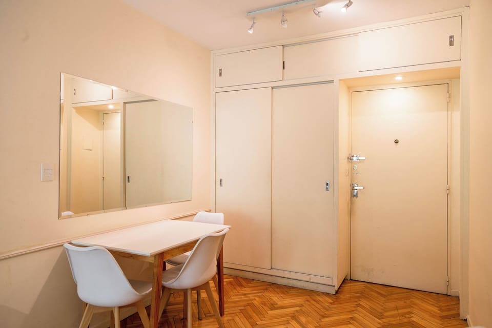 Studio, Balcony, City View | Dining room