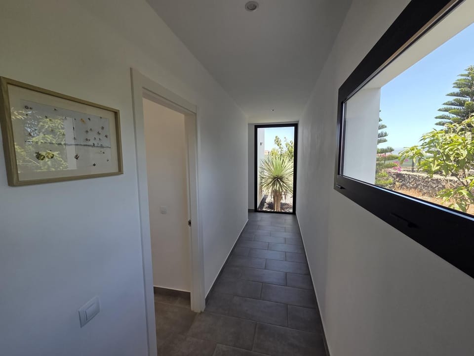 Casa Carica with heated pool in Lajares (4805)