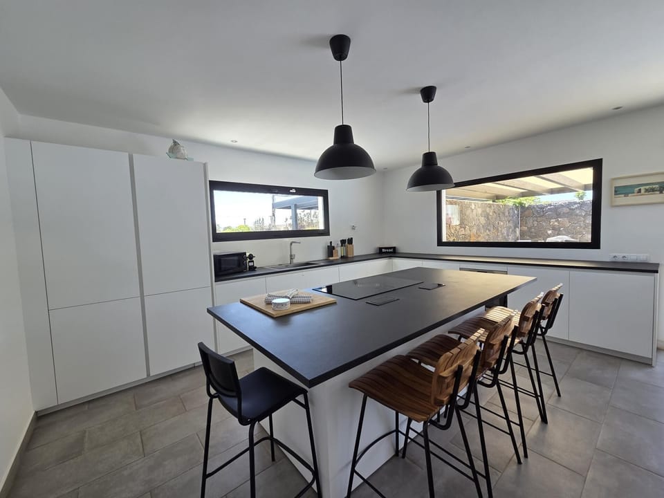 Casa Carica with heated pool in Lajares (4779)