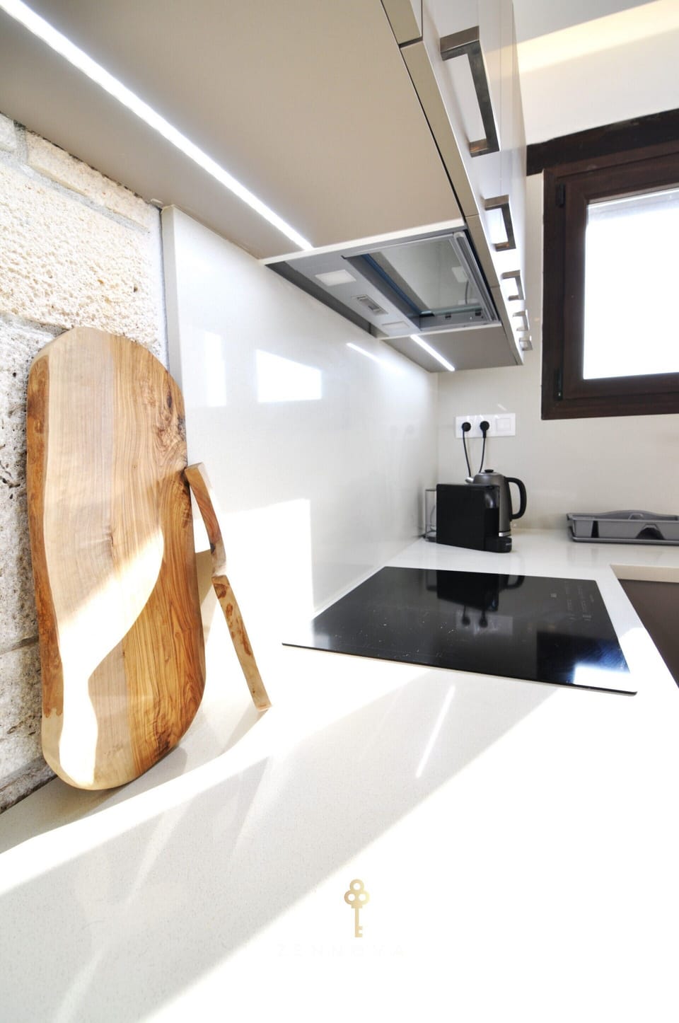 Luxury Villa, Pool View | Private kitchen | Electric kettle