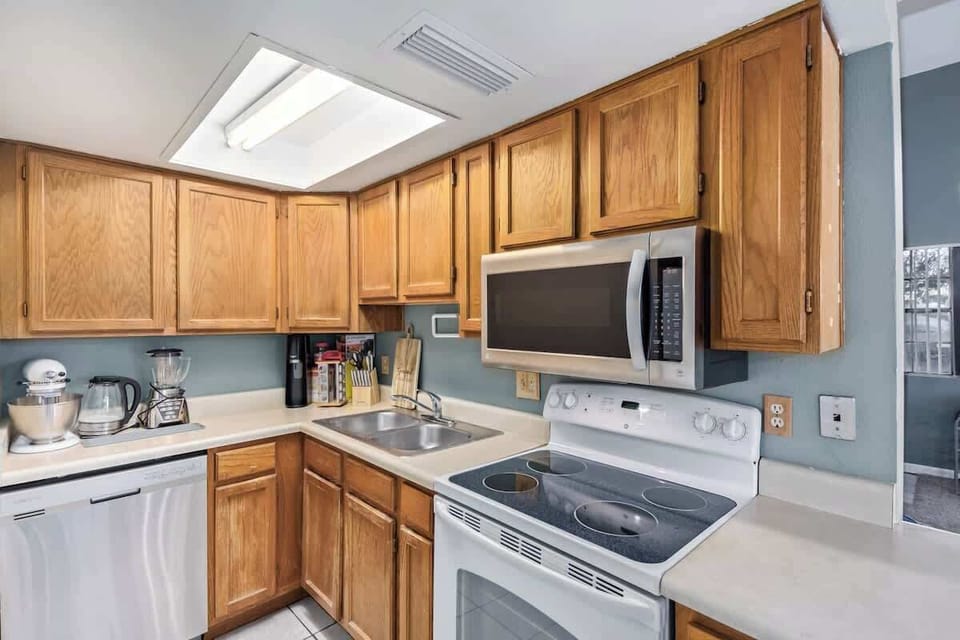 Fully equipped kitchen