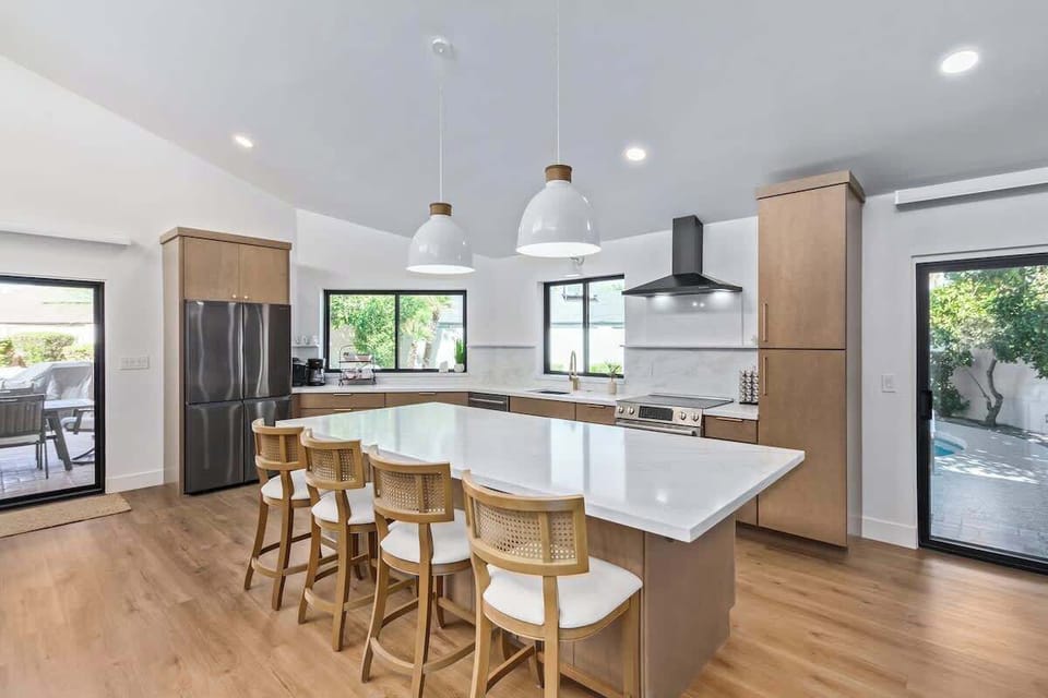 Amazing Kitchen with brand new appliances!