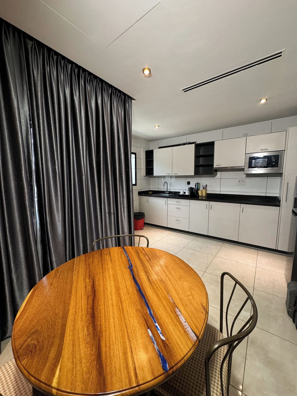 Presidential Penthouse, Balcony, City View | Private kitchen | Fridge, microwave, cookware/dishes/utensils