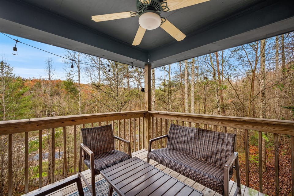 Outdoor seating on the deck