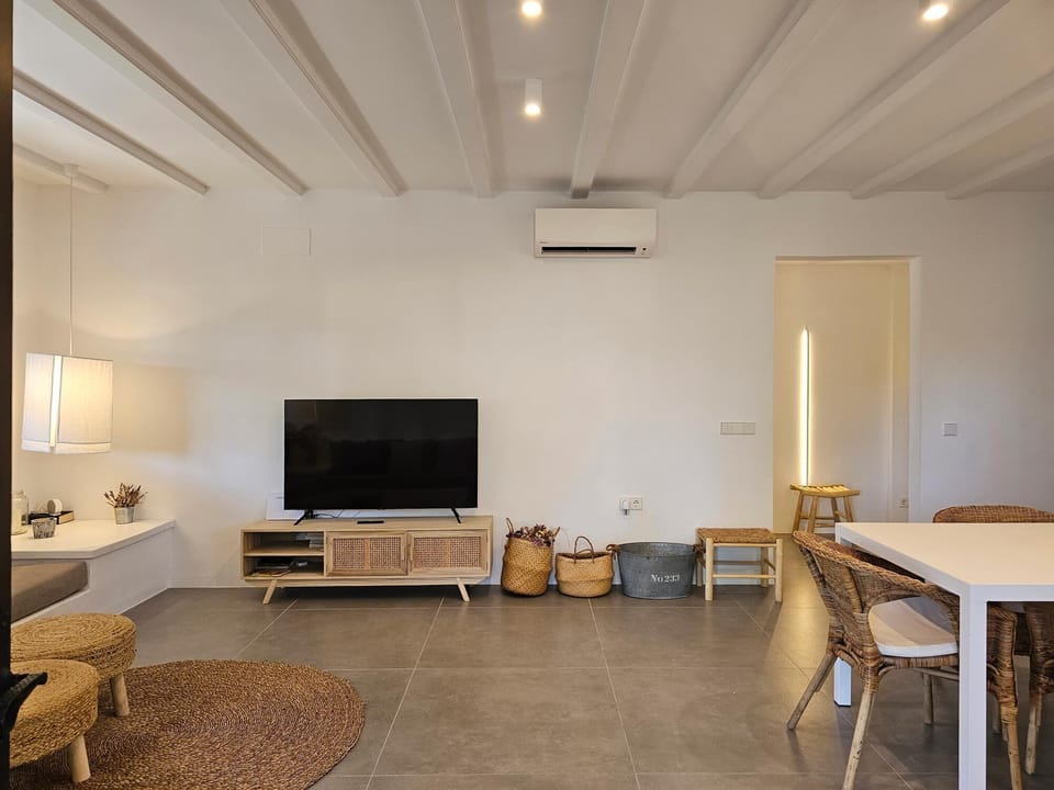 House next to Golf Pals, 800 mts to the beach. A/C. COSTA BRAVA