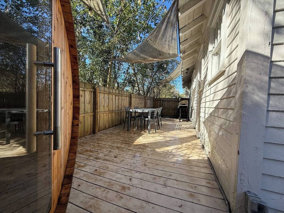 Outdoor Private Patio