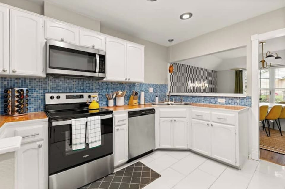 Fully equipped kitchen
