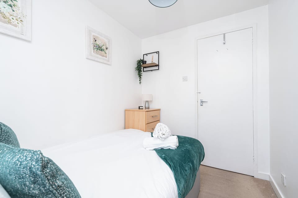 Apartment | 2 bedrooms, iron/ironing board, free WiFi, bed sheets