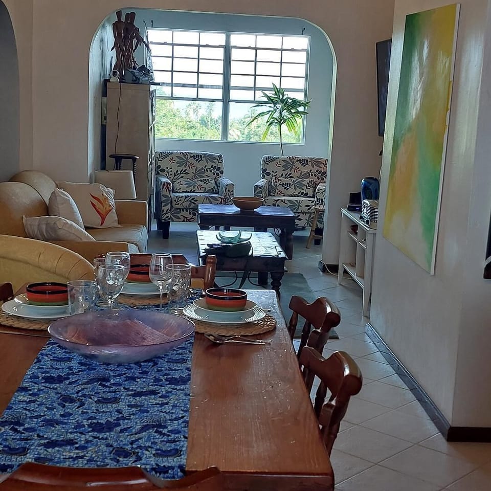 Apartment, 2 Bedrooms, Balcony, Garden View | Dining room