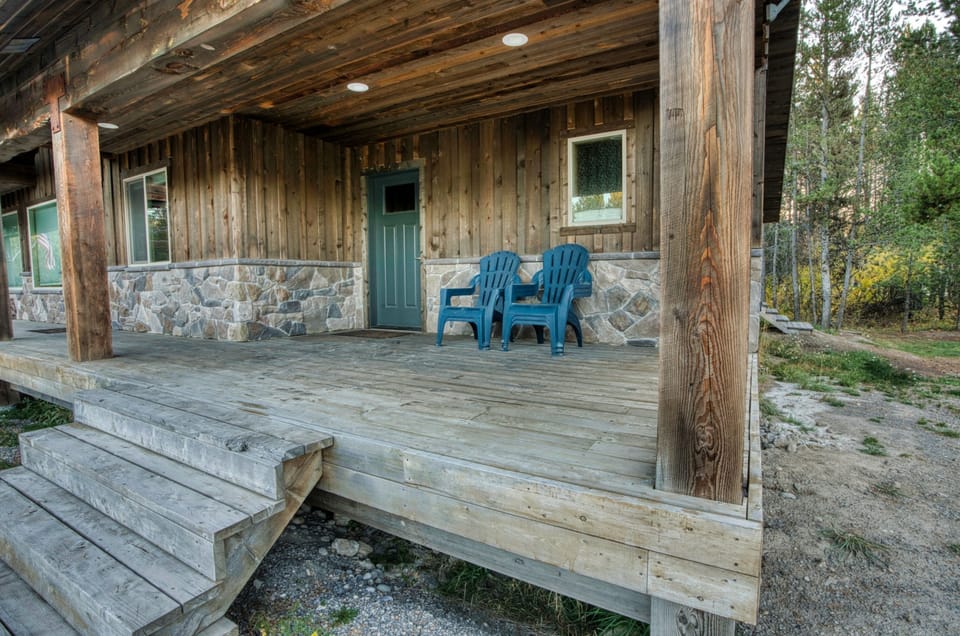 6-4 Front Porch