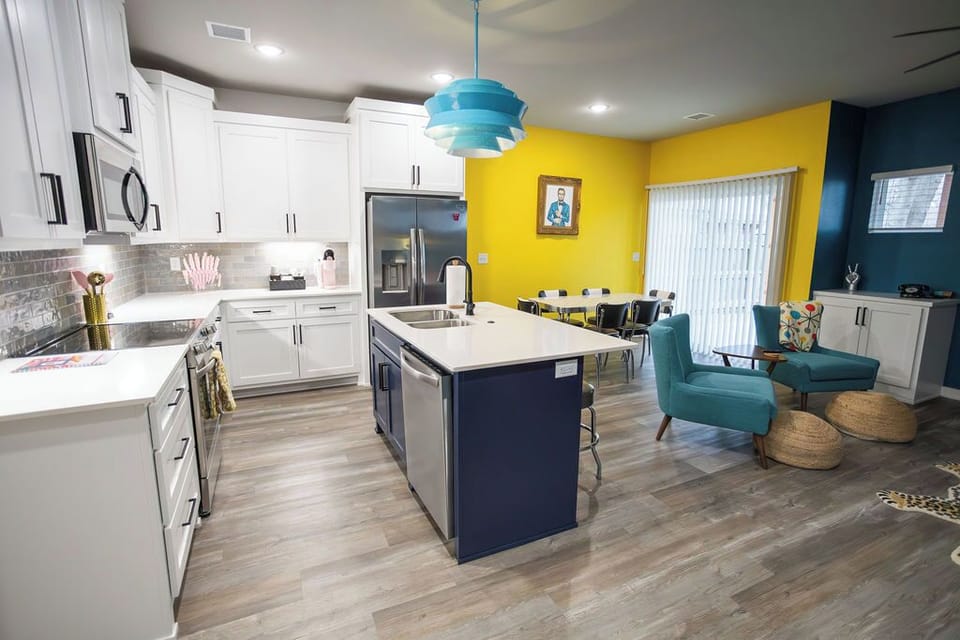 Open kitchen to dining room and living 