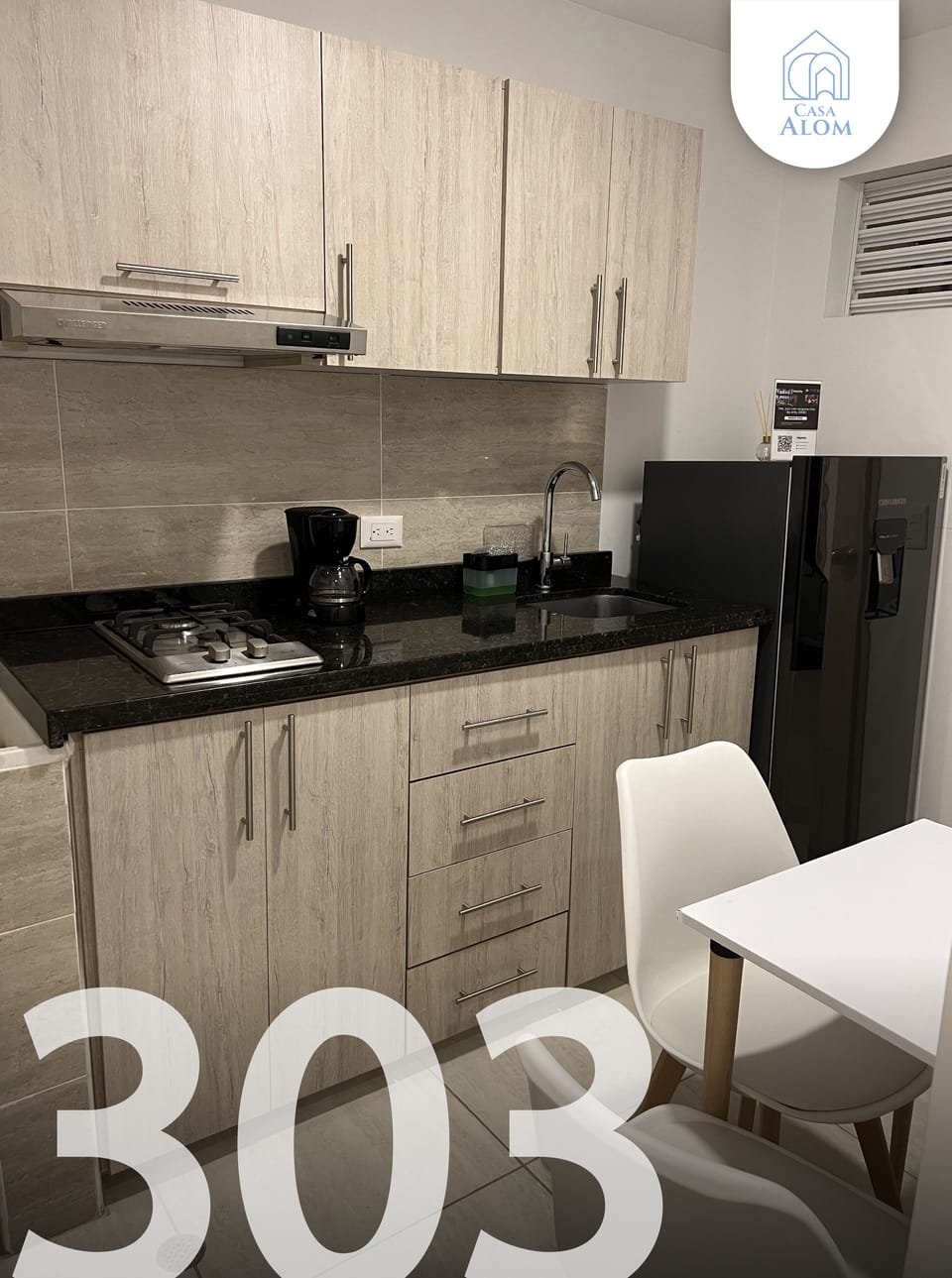 Basic Double Room | Private kitchen | Fridge, stovetop, dishwasher, cookware/dishes/utensils