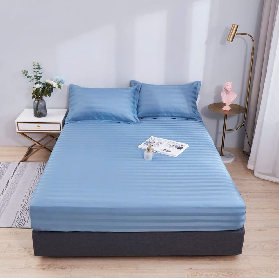 Deluxe Room | Desk, blackout drapes, iron/ironing board, free WiFi