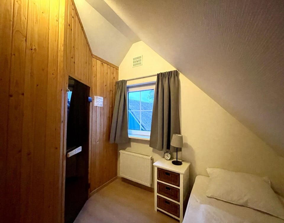 House | 4 bedrooms, iron/ironing board