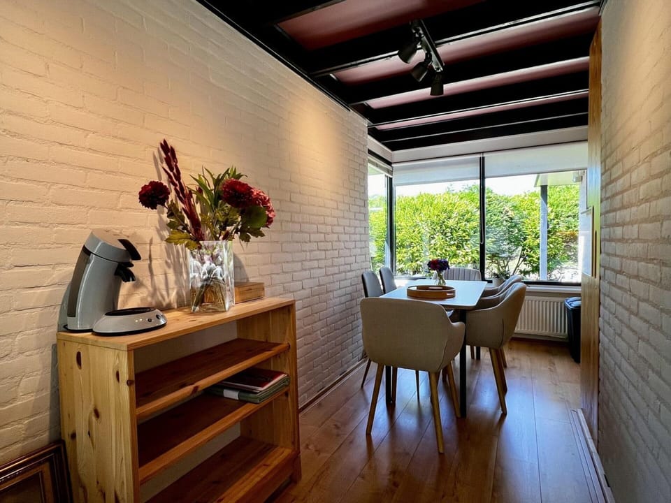 House | Dining