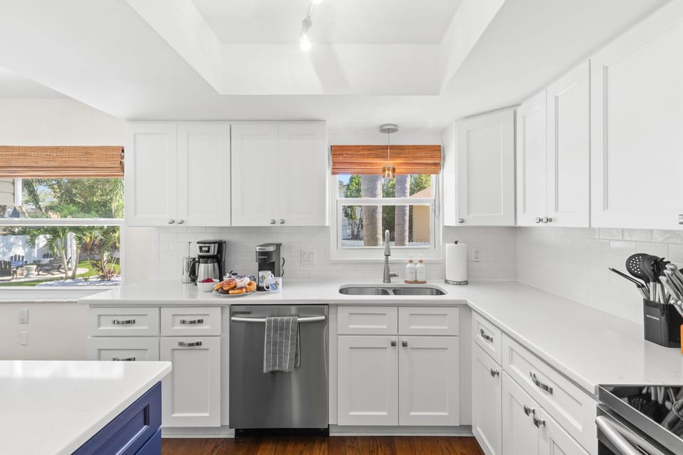 Fuel up for a day of adventure or wind down with a late-night snack. This kitchen has everything you need and more.