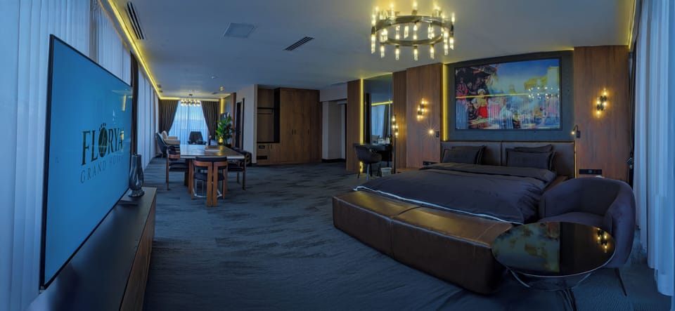 Business Double Room | Premium bedding, minibar, soundproofing, free WiFi
