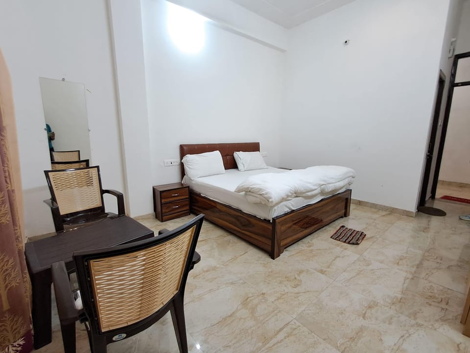 Standard Double Room | Free WiFi