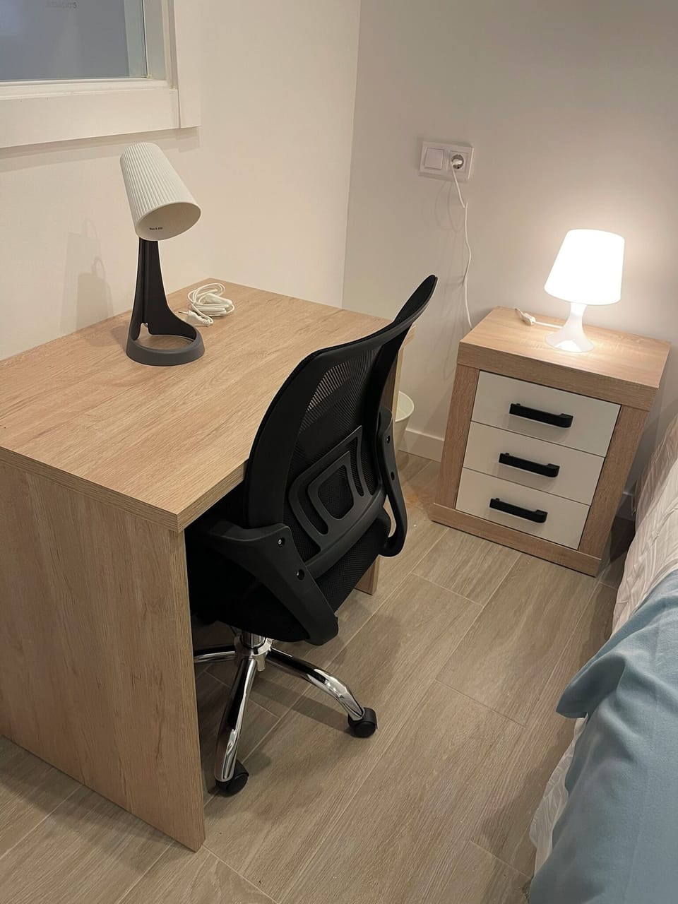 Studio | Desk, laptop workspace, soundproofing, free WiFi