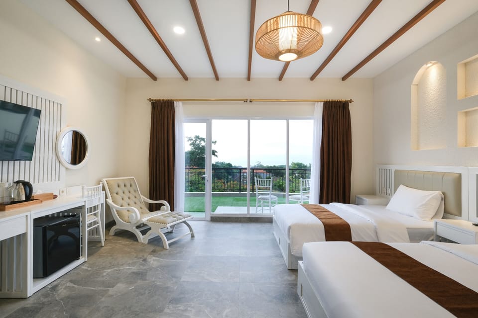 Family Triple Room | Desk, soundproofing, free WiFi