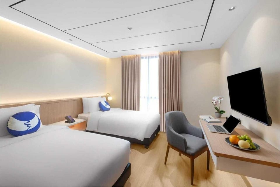Superior Twin Room, Non Smoking | Desk, laptop workspace, soundproofing, free WiFi