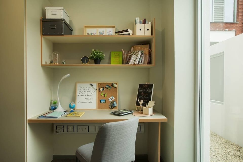 Single Room, Non Smoking | Blackout drapes, iron/ironing board, free WiFi