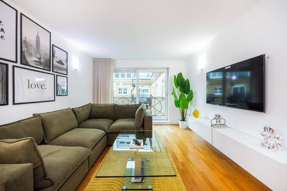 Luxury Apartment | Living area