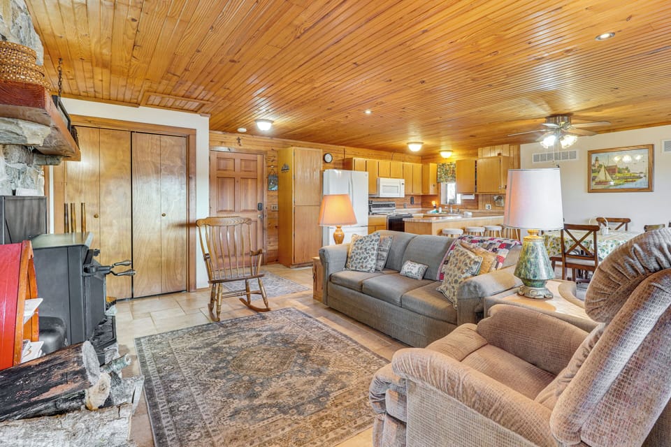 House (3 Bedrooms) | Interior