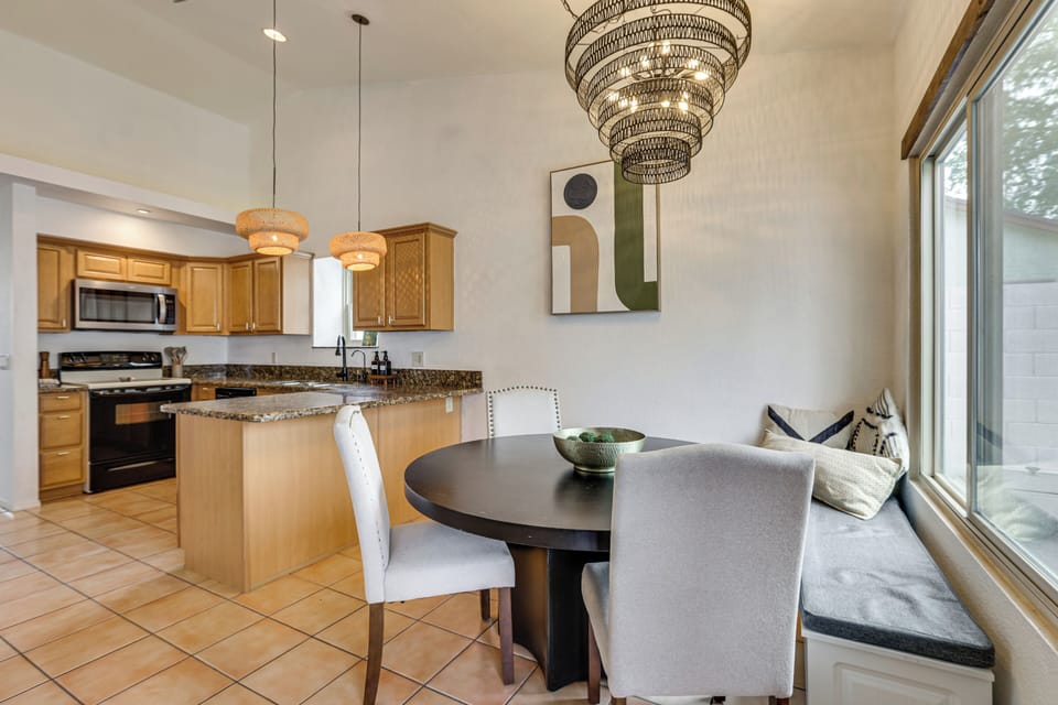 House (3 Bedrooms) | Interior