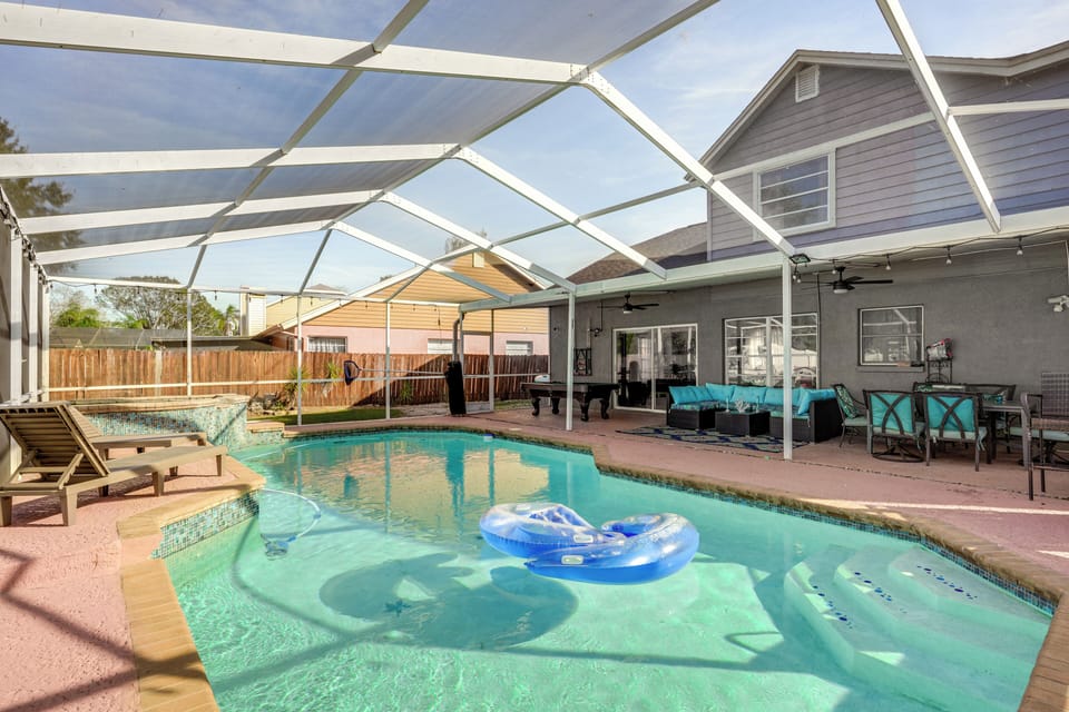House (4 Bedrooms) | Front of property