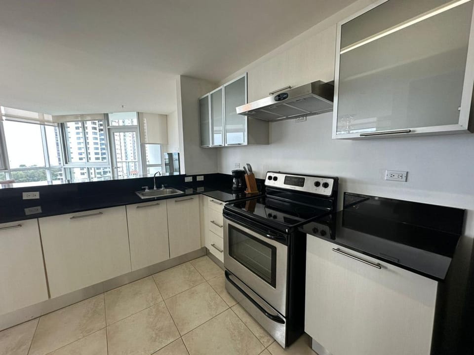 House | 1 bedroom, desk, high-speed internet