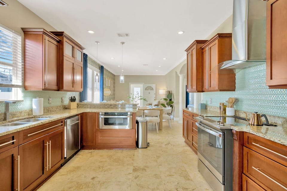 Fully equipped and spacious kitchen