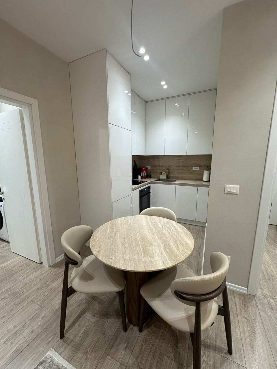 Luxury Apartment, Balcony | Private kitchen