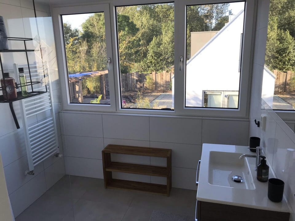 House | Bathroom