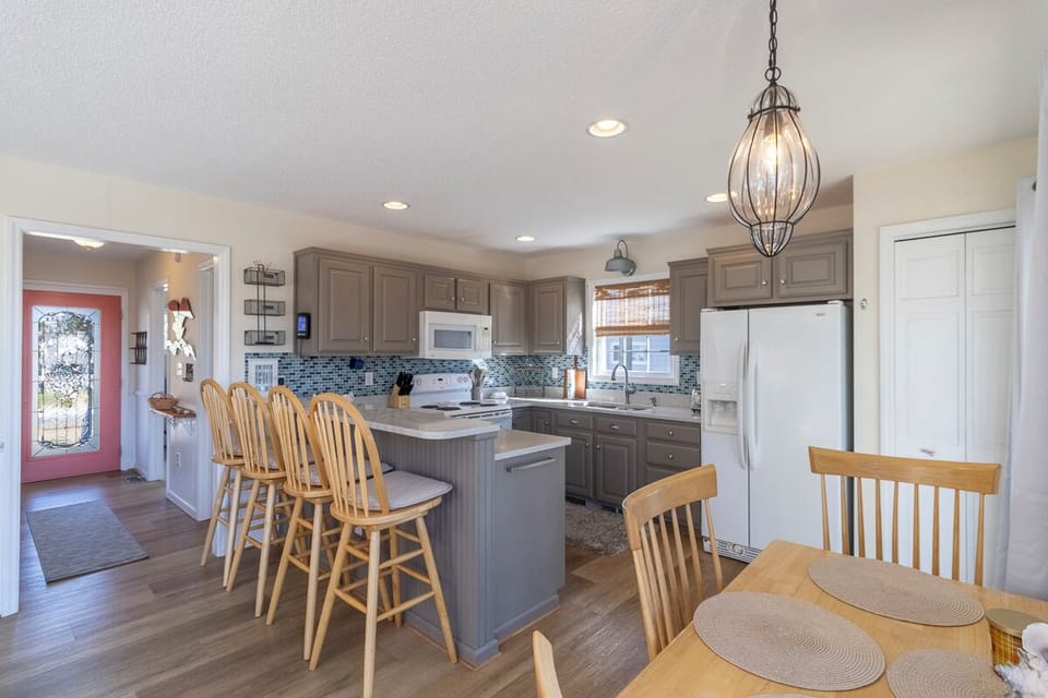 Mid Level Kitchen